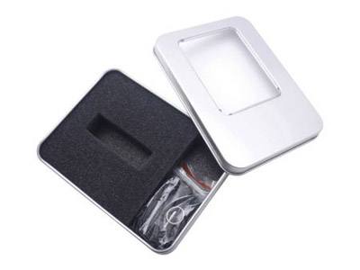 Caja metálica con ventana para USB
